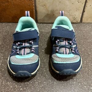 Toddler Merrell shoes size 8